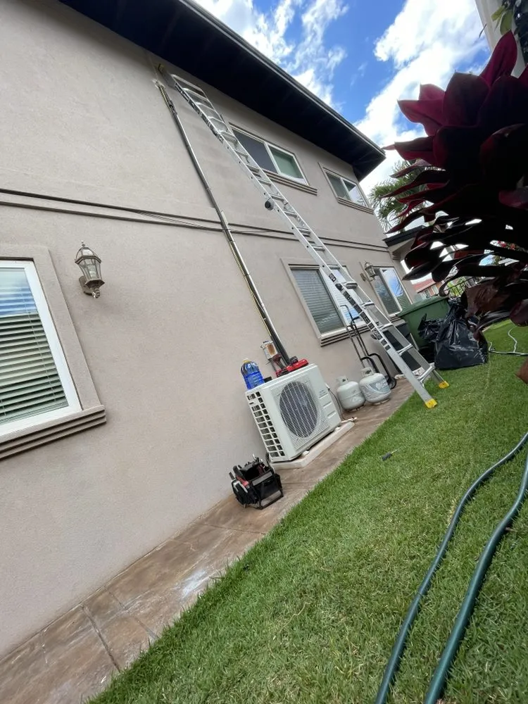 Slide of Selbor Hawaii