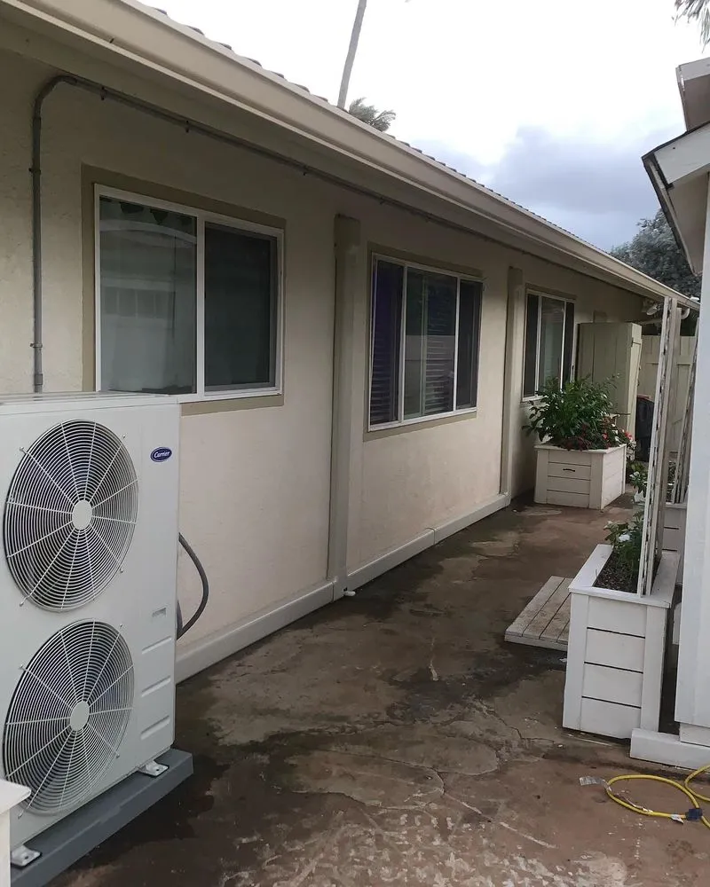 Slide of Selbor Hawaii