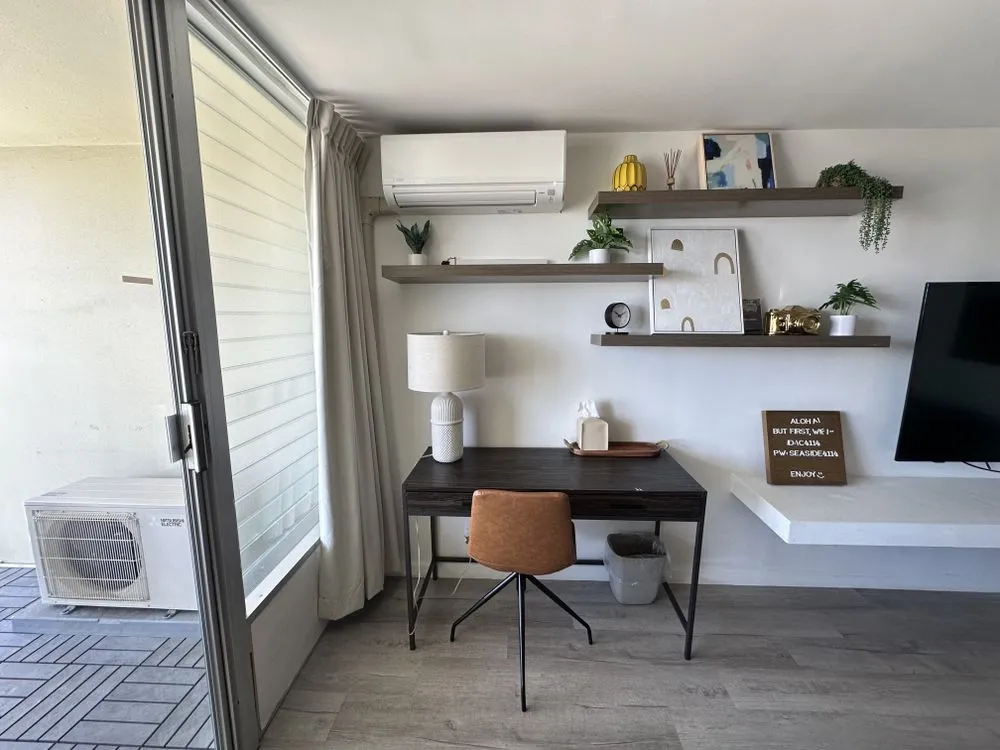 Slide of Selbor Hawaii