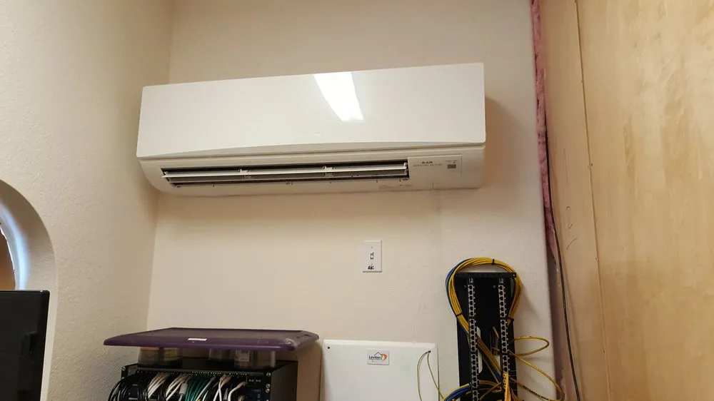 Slide of Semper Fidelis AC