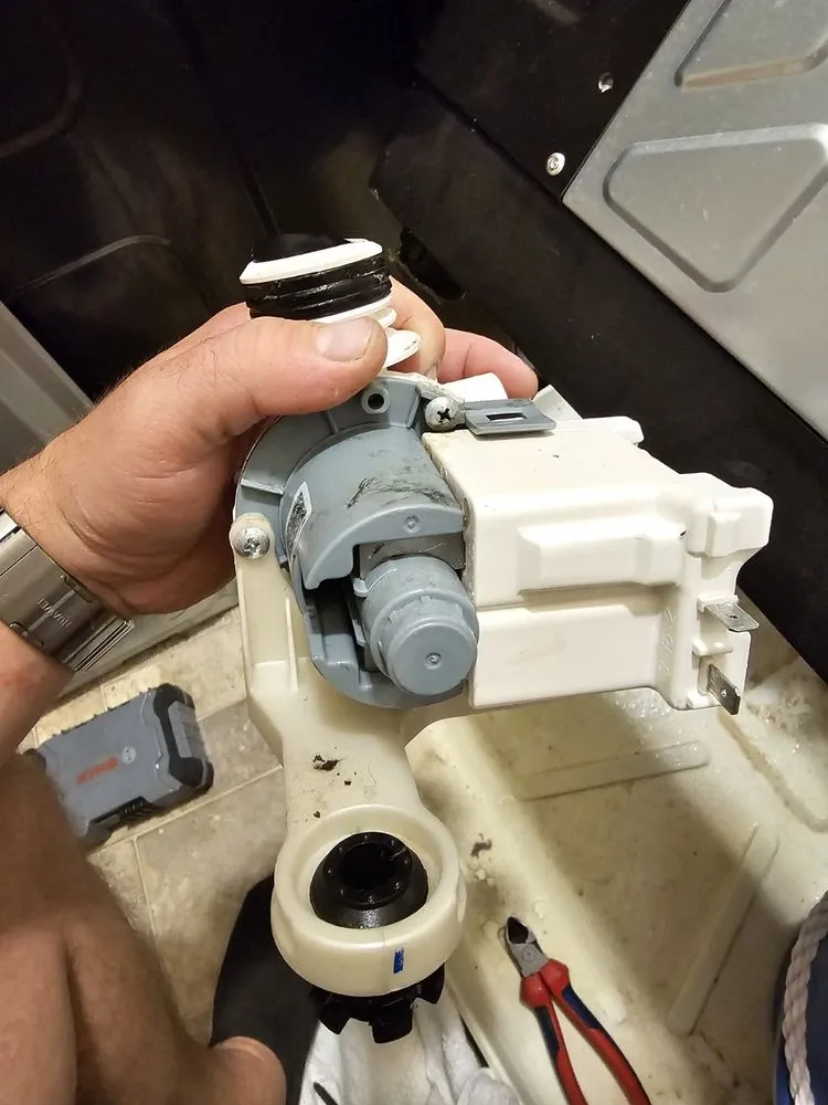 Slide of SergeComService