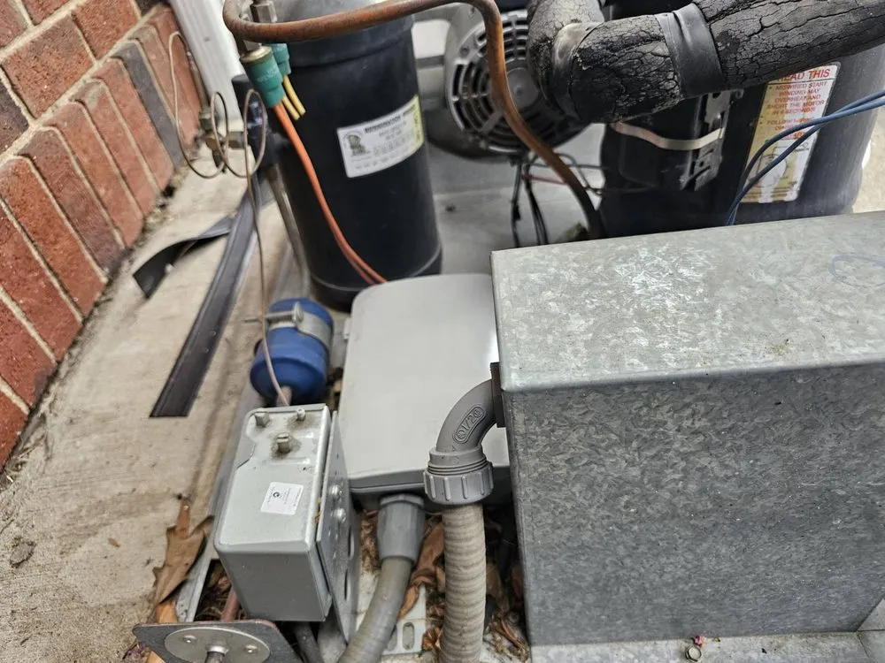 Slide of SergeComService