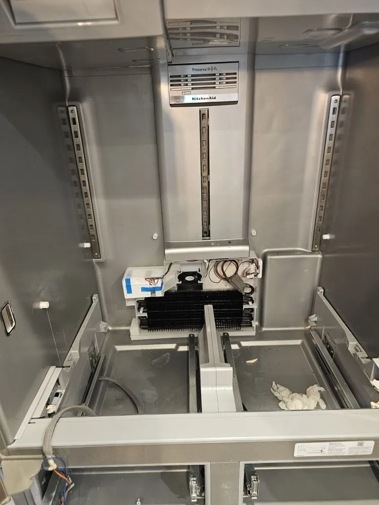 Slide of SergeComService