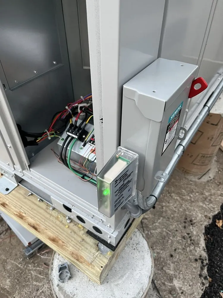 Slide of Servi-Pronto HVAC & Electrical