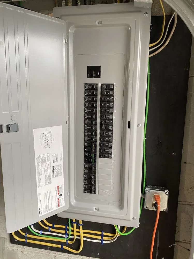 Slide of Servi-Pronto HVAC & Electrical