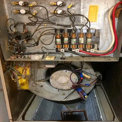 Service HVAC Units Logo