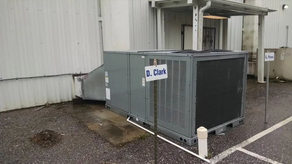 Slide of Service Tec One Heating & Air