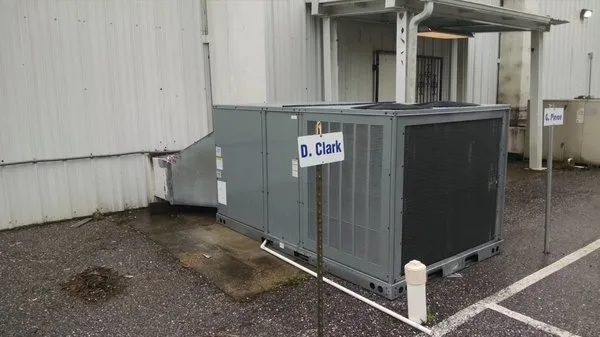 Service Tec One Heating & Air Logo