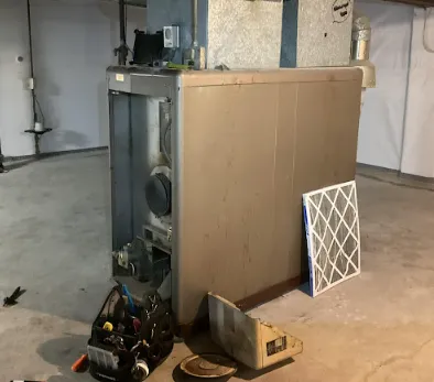 Slide of Service Tech Heating & Air Conditioning