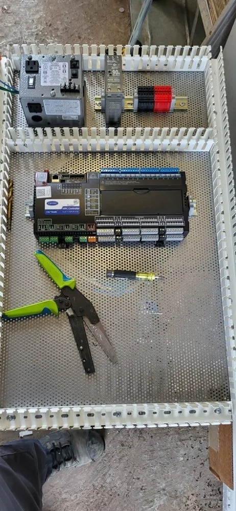 Slide of Setpoint AC And Heating