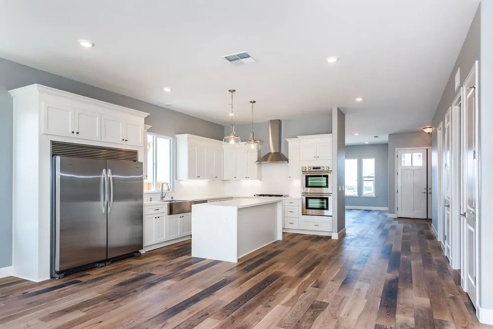 Slide of Silvermark Construction Services