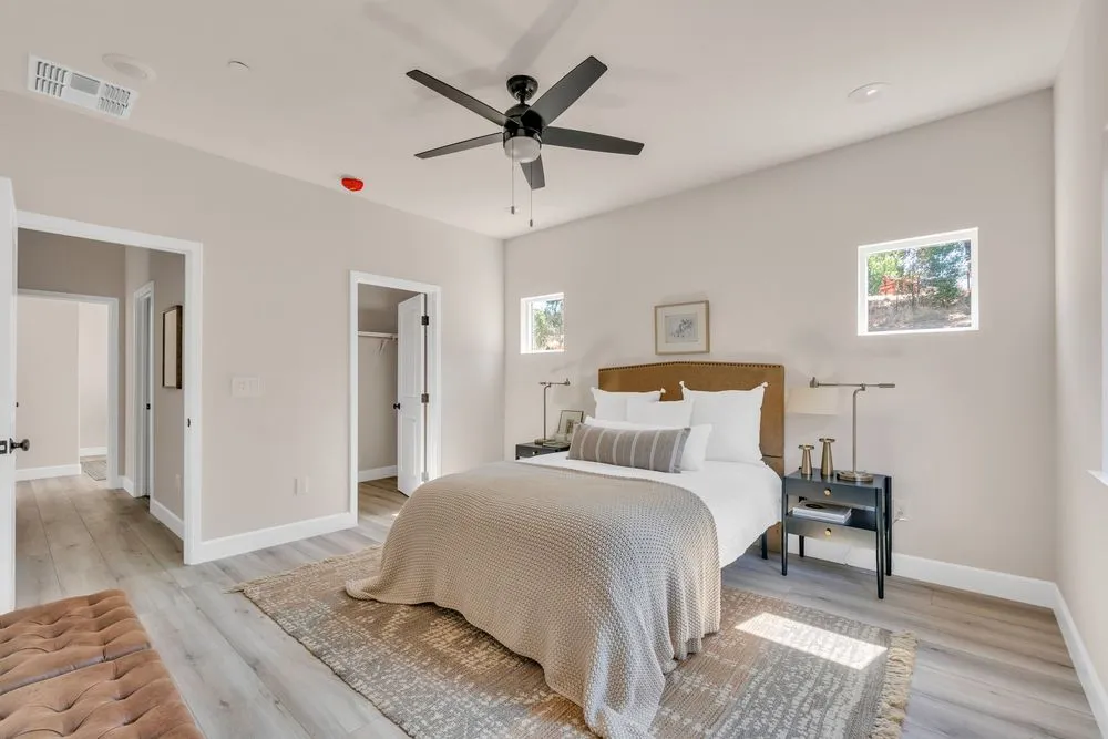 Slide of Silvermark Construction Services