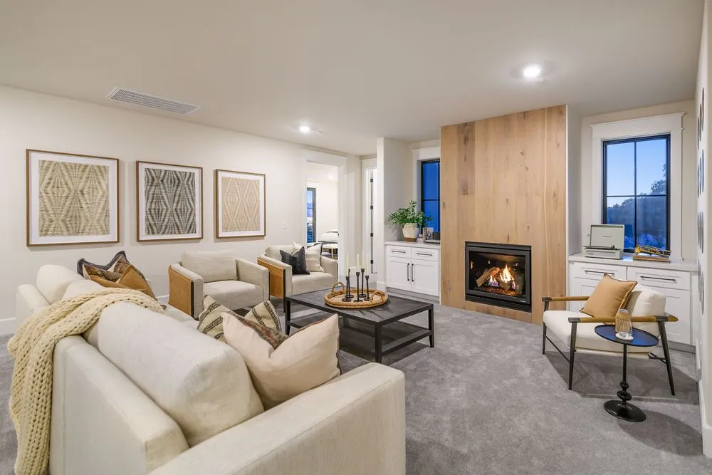 Slide of Silvermark Construction Services