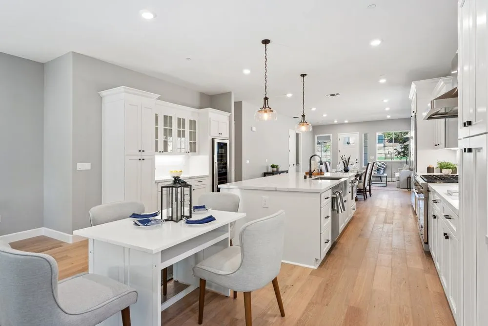 Slide of Silvermark Construction Services