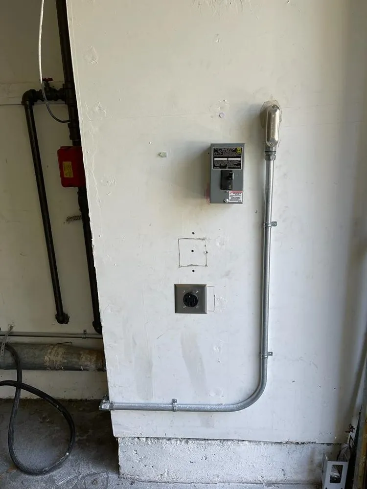 Slide of Singh Electrical