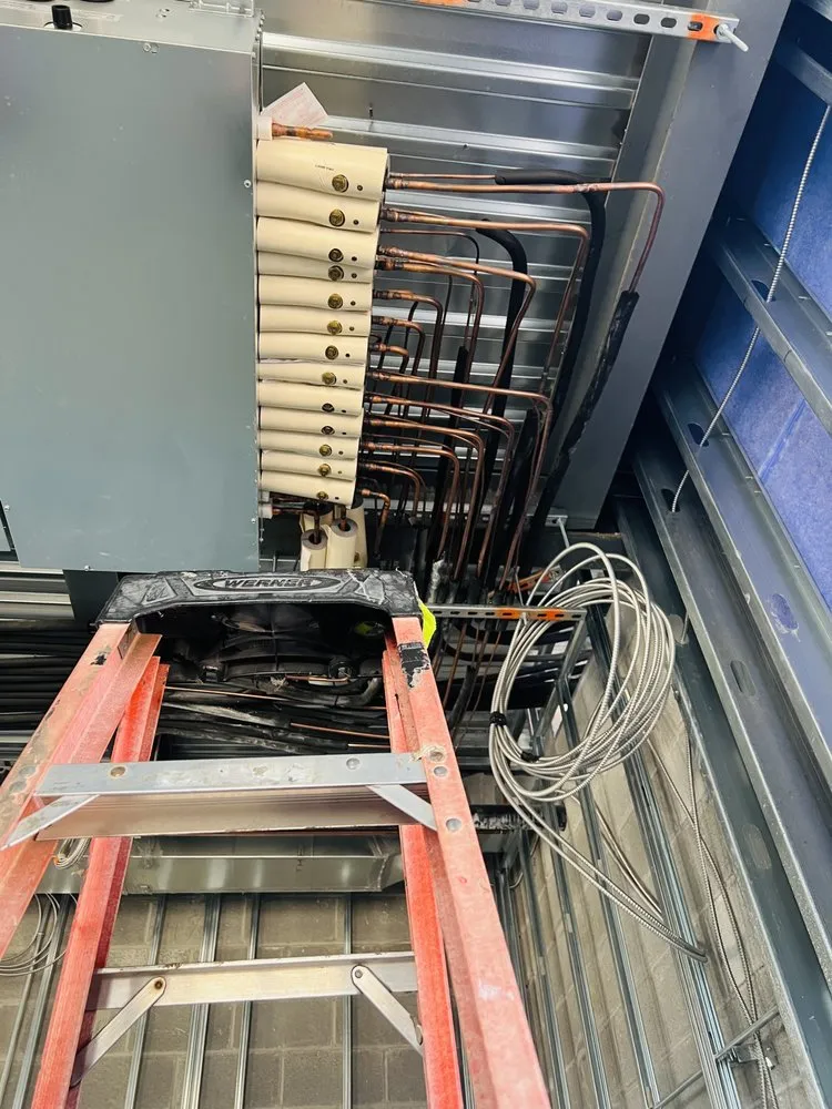 Slide of S&L Contractors