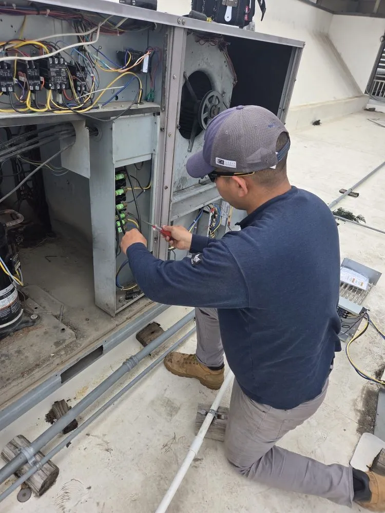 Slide of Smart Cool Services