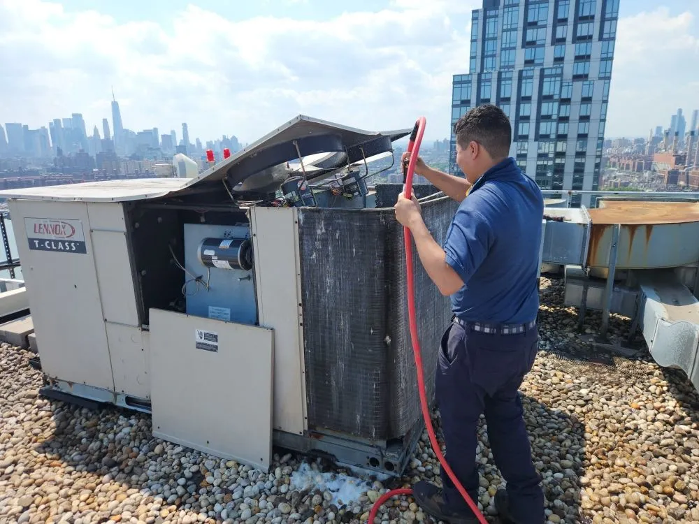 Expert HVAC installation for homes in Flushing, NY by Smart Mechanic