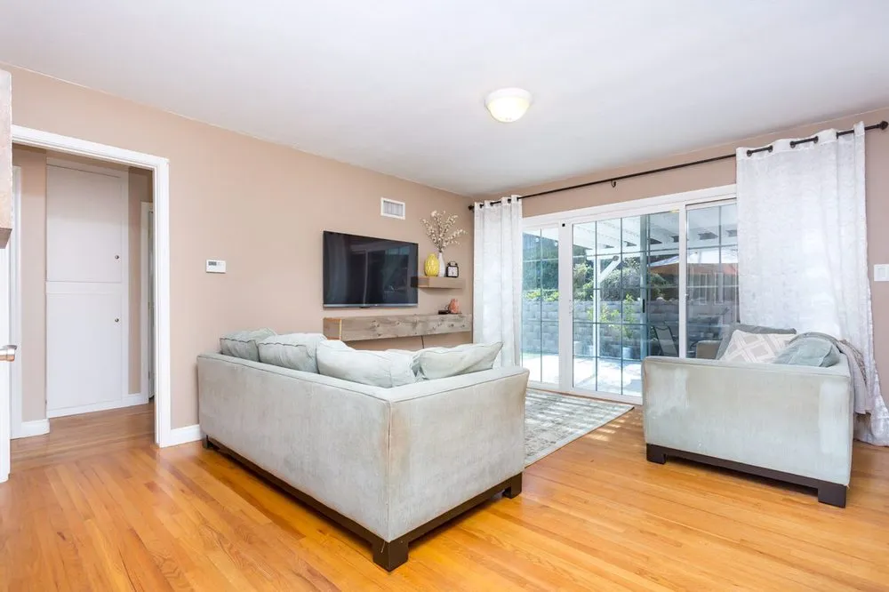 Slide of SoCal SERVICES