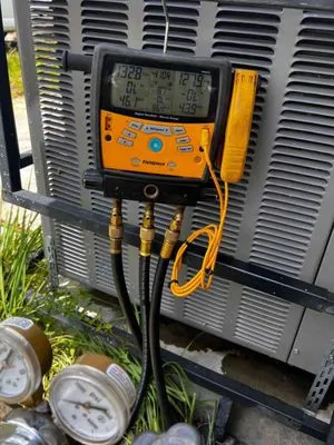 Solution Service Repair & Maintenance Logo