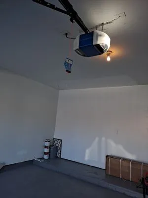 Sorto's Garage Doors & Gate Services Logo