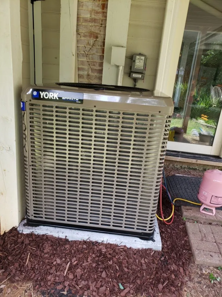 Slide of Southern Seasons Heating & Air Conditioning