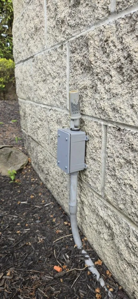 Slide of Spositos Electric