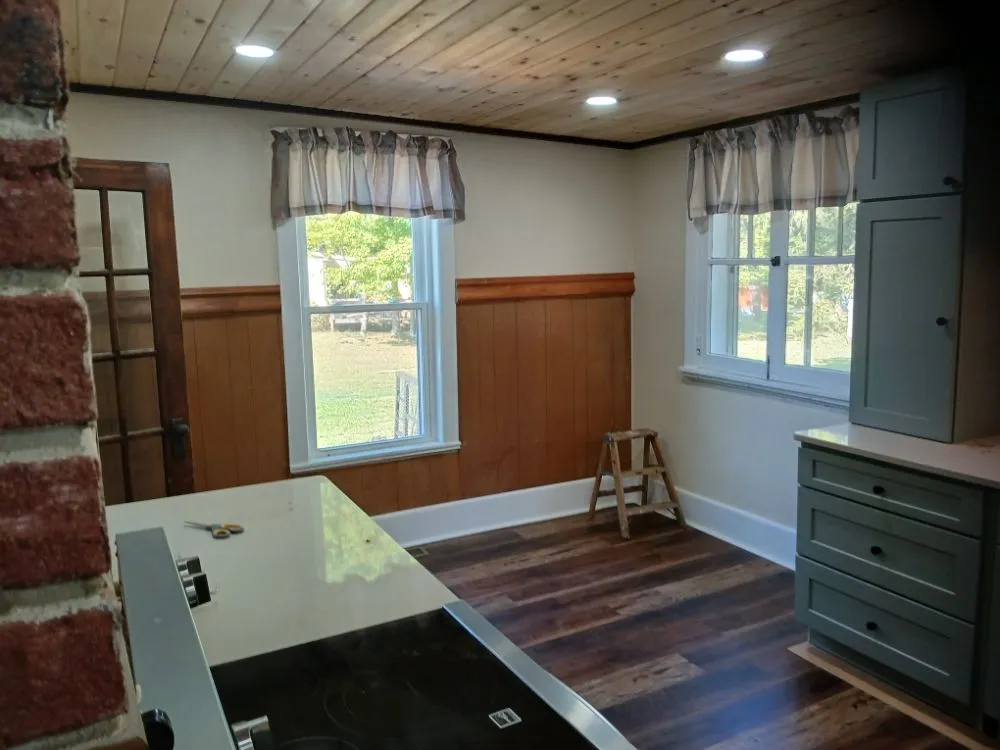 Slide of Spositos Electric