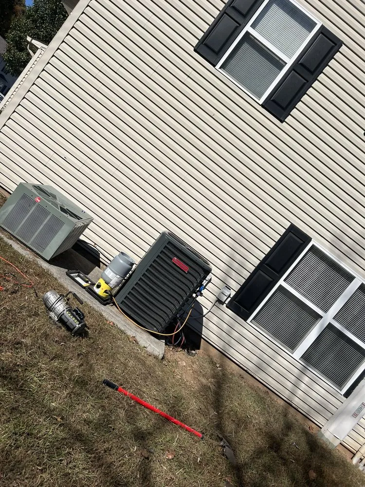 Slide of S&S Interiors