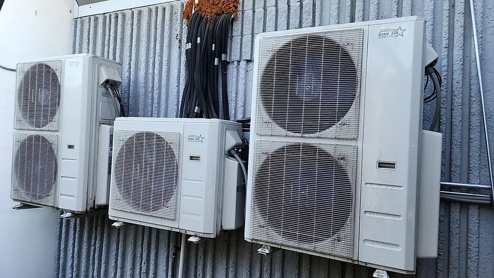 Slide of Star Air Kontrol