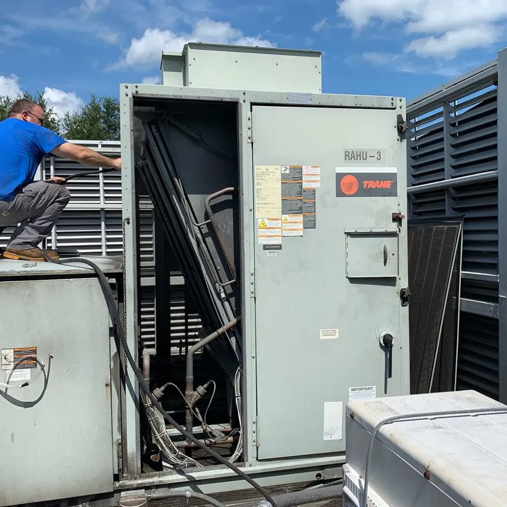 Slide of Striking-Cooling Maximo