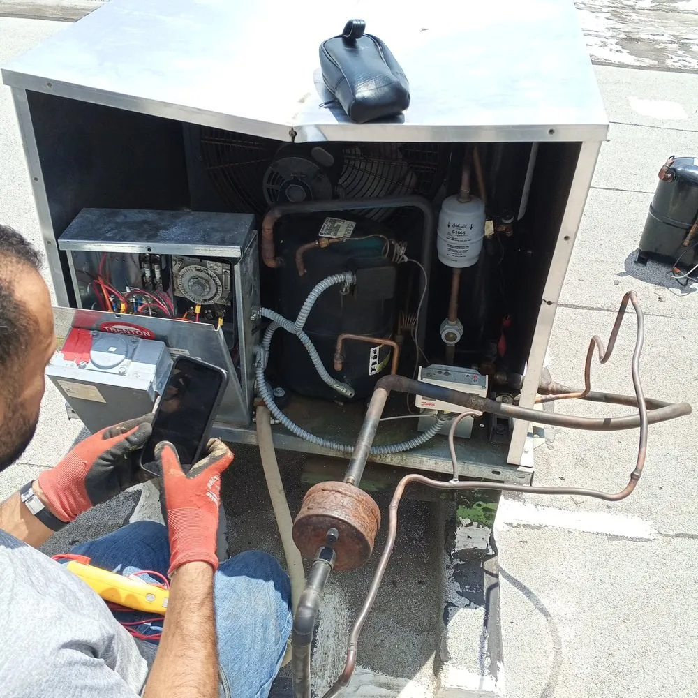 Slide of Sultan & Jad