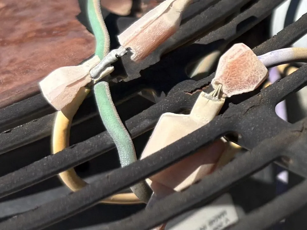 Slide of Sun Reys AC