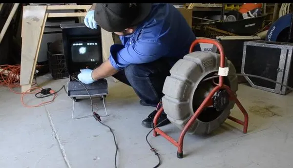 Super Drain Rooter & Plumbers Logo