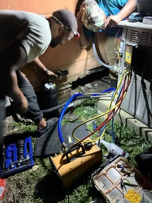 Supreme Air Technicians Logo