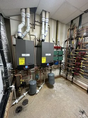 Supreme Home Services Logo