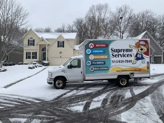 Supreme Services Logo