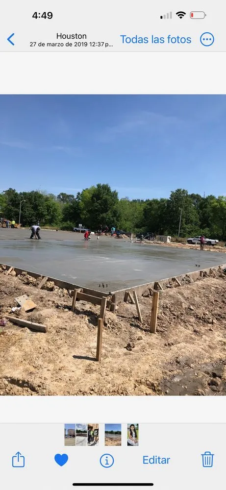 Slide of Suris D&D Contractor