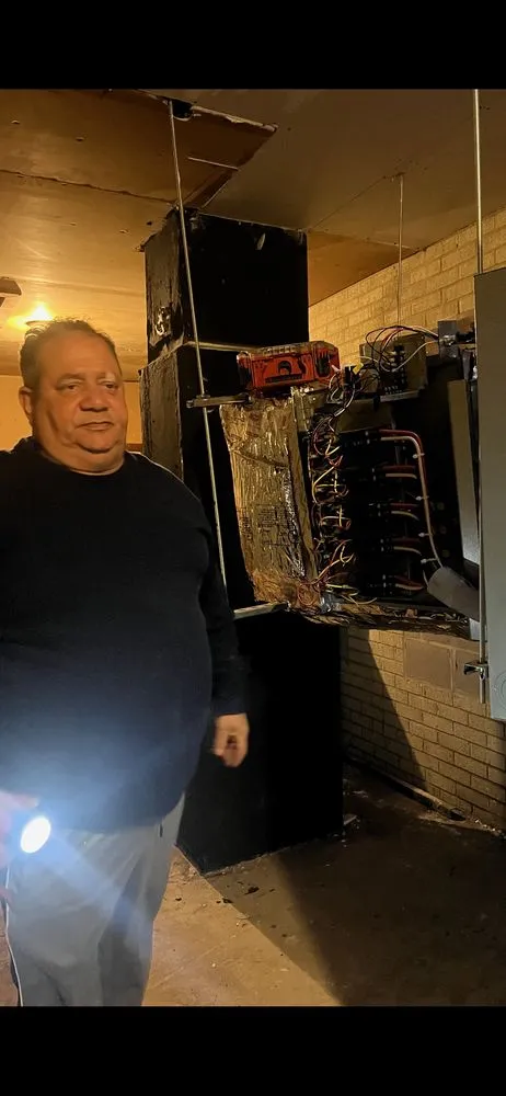 Slide of Suris D&D Contractor