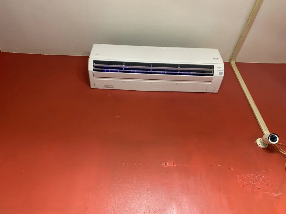 Slide of Sweet & Lowe