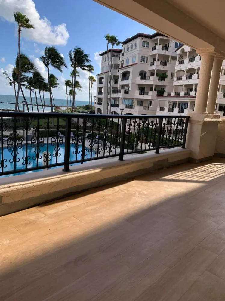 Slide of Switch team