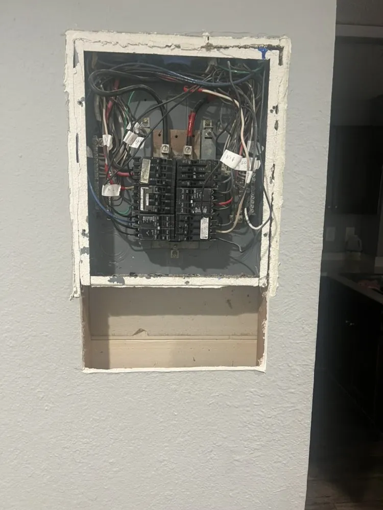 Slide of Symmetry Air Conditioning & Electrical