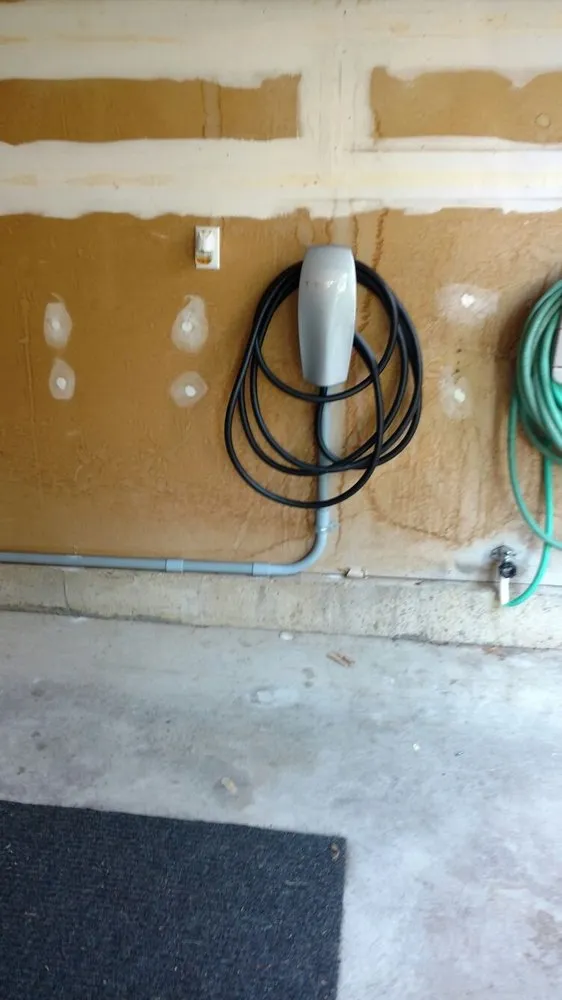 Slide of Symmetry Air Conditioning & Electrical