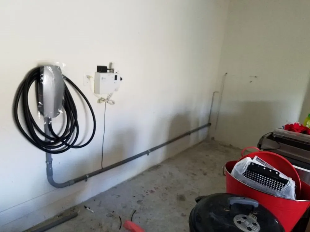 Slide of Symmetry Air Conditioning & Electrical