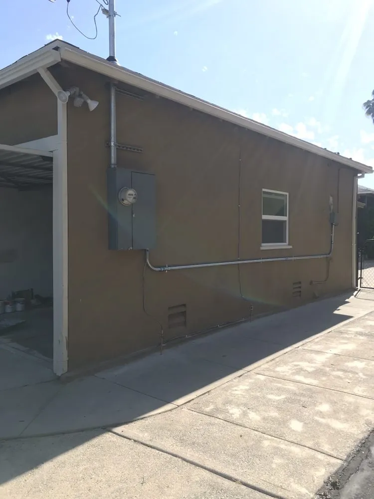 Slide of T & R Technician Services