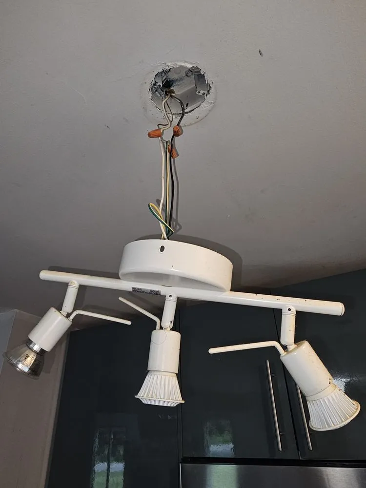 Slide of Tektone Handyman Services