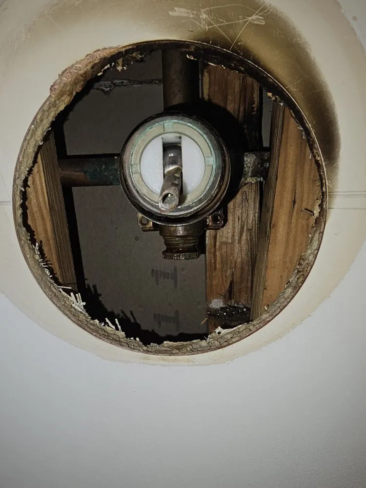 Slide of Tektone Handyman Services