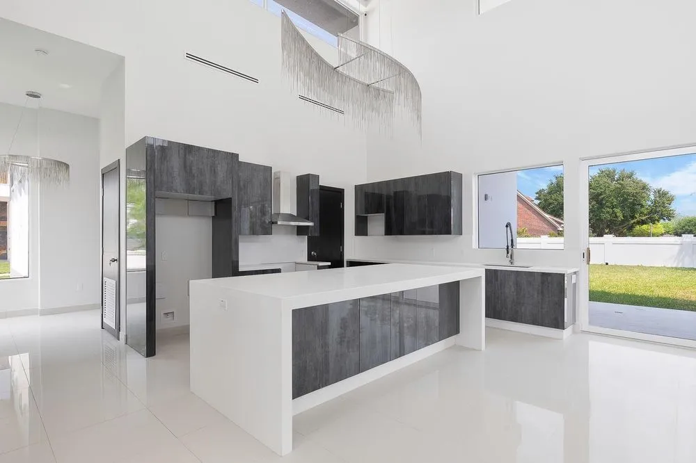 Slide of Texas Buildmart