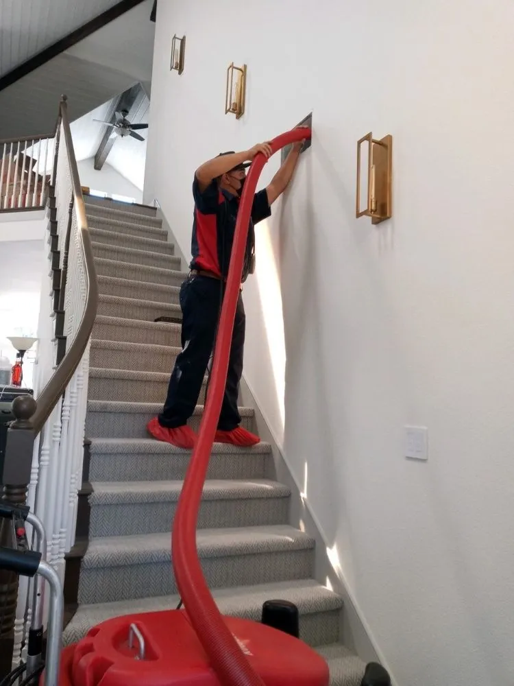 Slide of The Duct Doctor