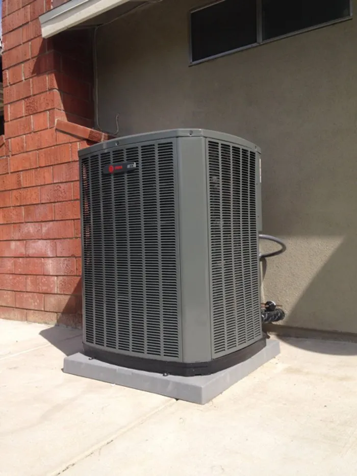 Slide of The EG Energy Savers Air Conditioning & Heating